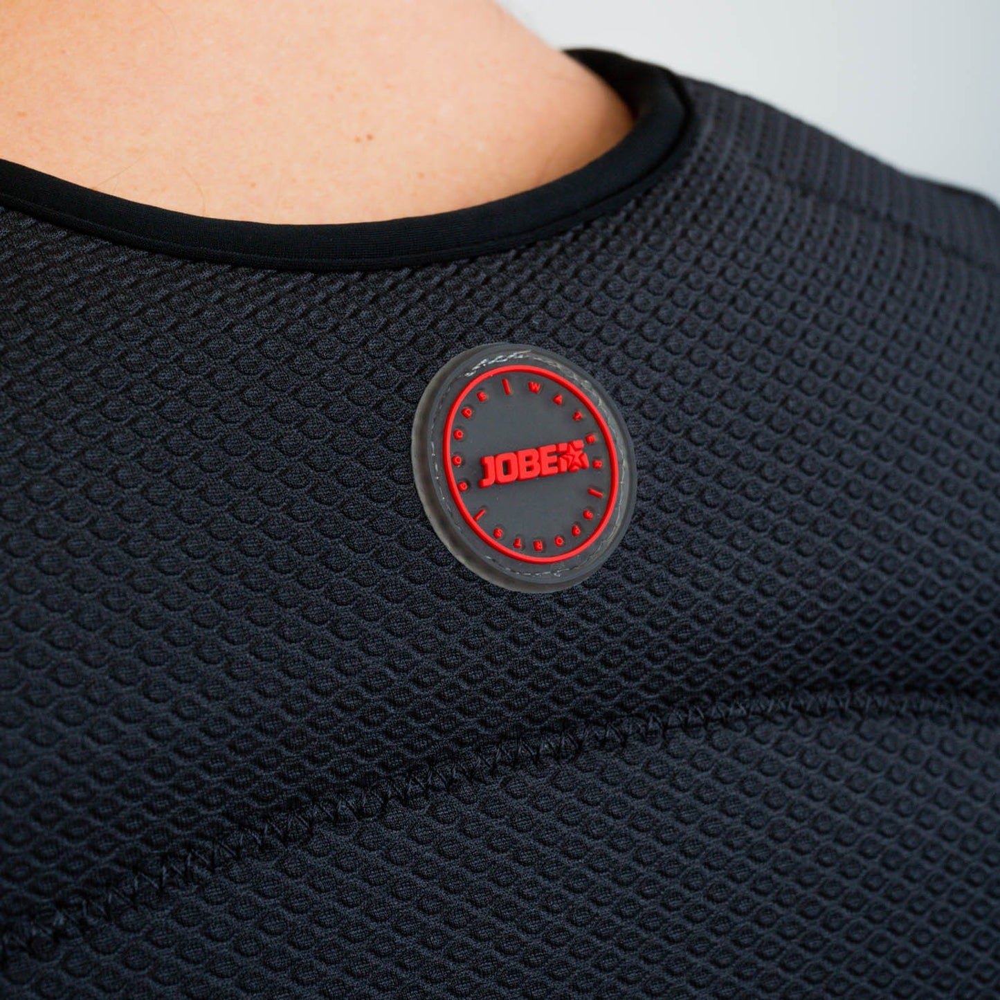 Unify Vest Black